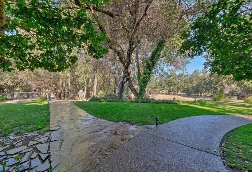 Lavish Sonora Suite On 10 Acres W/ Shared Pool!