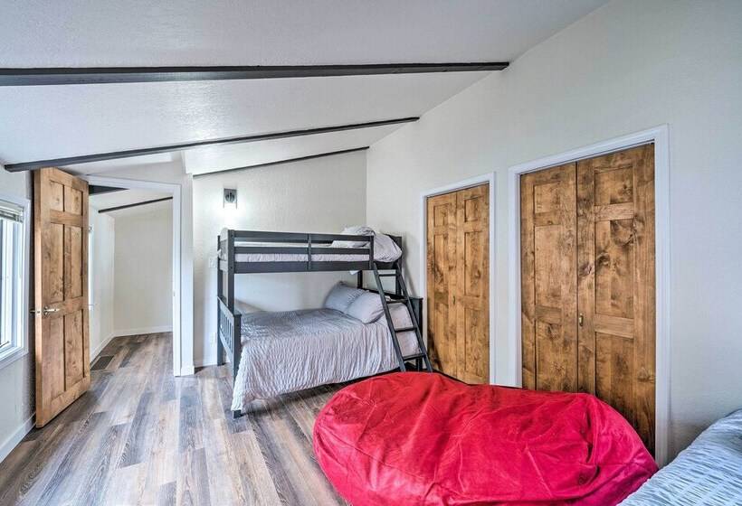 Lovely Coupeville Home W/ Puget Sound Views!