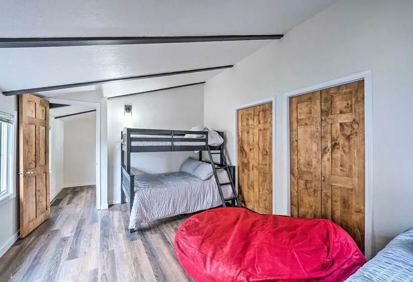 Lovely Coupeville Home W/ Puget Sound Views!