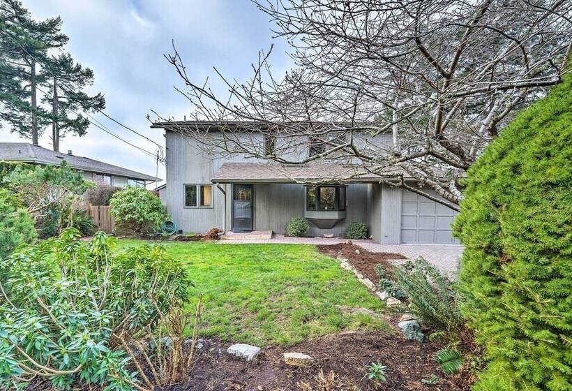 Lovely Coupeville Home W/ Puget Sound Views!