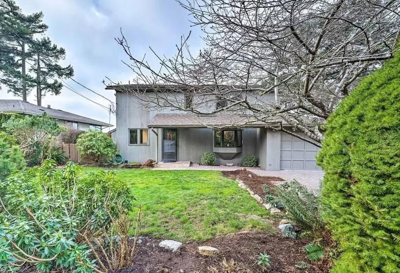 Lovely Coupeville Home W/ Puget Sound Views!