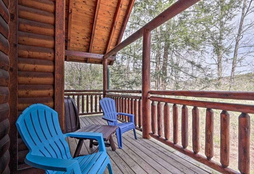 Luxe Smoky Mountain Cabin: Indoor Pool & Fire Pit!