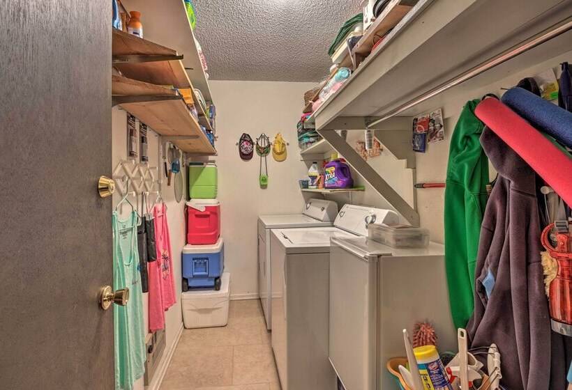 < 1 Mi To The Lake: Osage Beach Home W/ Deck