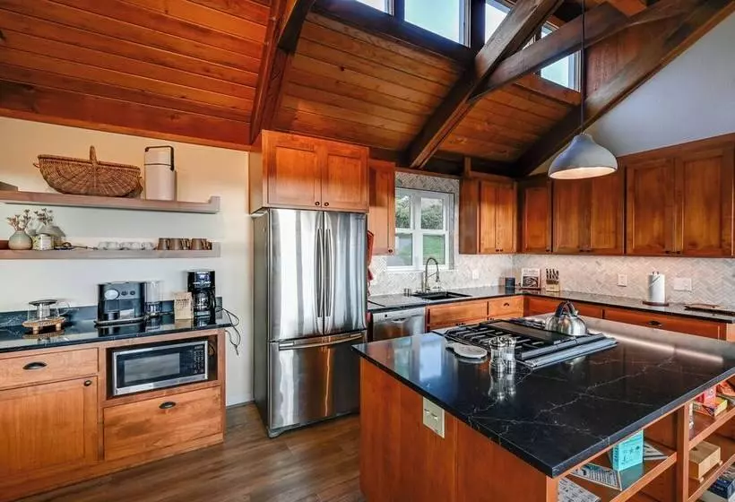 Pacific Coast House  W/ Private Hot Tub!