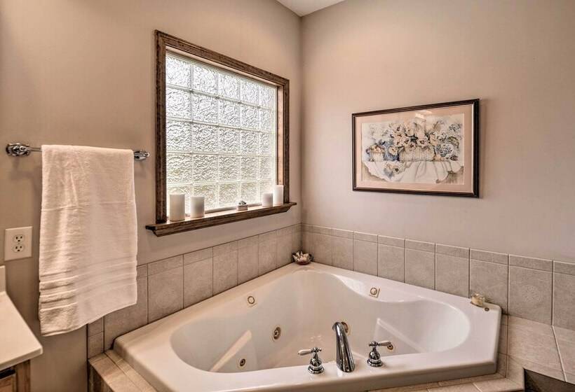 Pet Friendly Abingdon Abode W/ Yard & Grill!