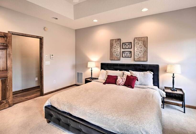 Pet Friendly Abingdon Abode W/ Yard & Grill!