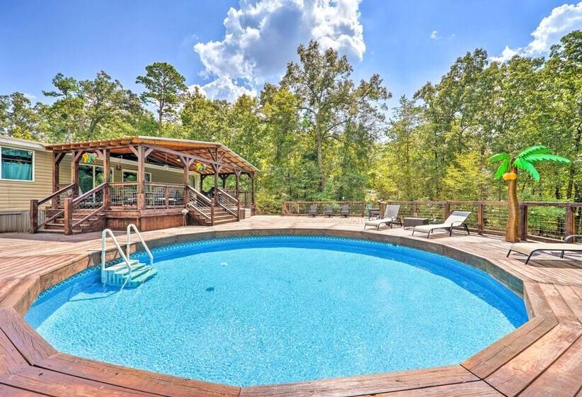 Pet Friendly Home W/ Hot Tub In Broken Bow!