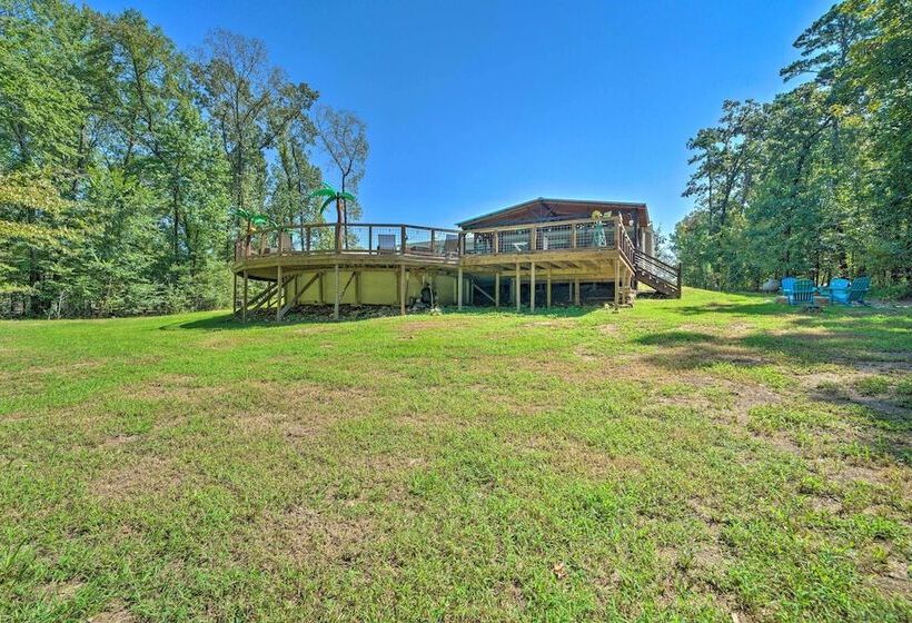 Pet Friendly Home W/ Hot Tub In Broken Bow!