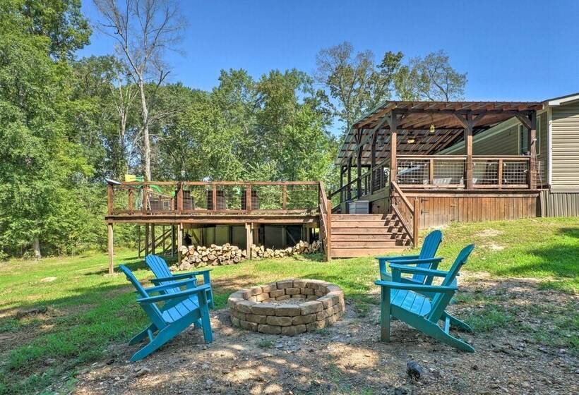 Pet Friendly Home W/ Hot Tub In Broken Bow!