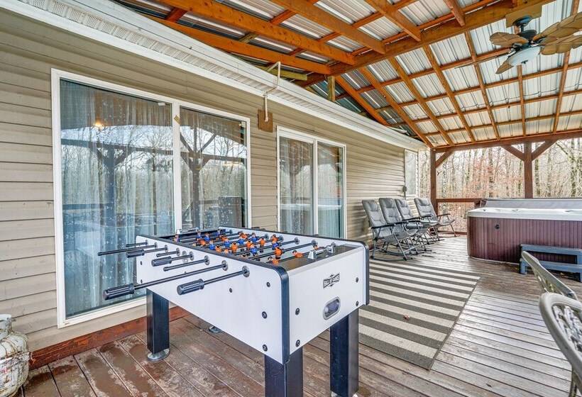 Pet Friendly Home W/ Hot Tub In Broken Bow!