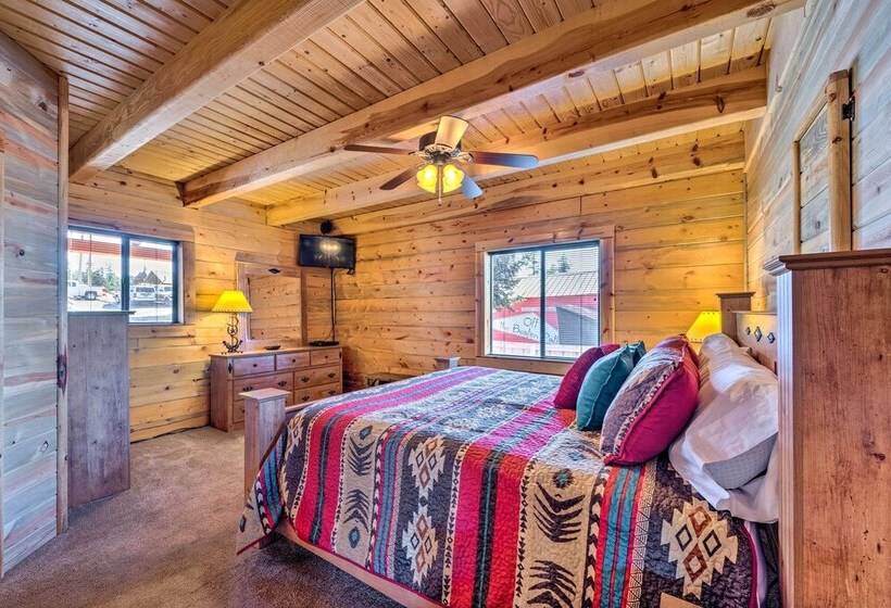 Pet Friendly Cloudcroft Cabin: Walk To Shop, Food