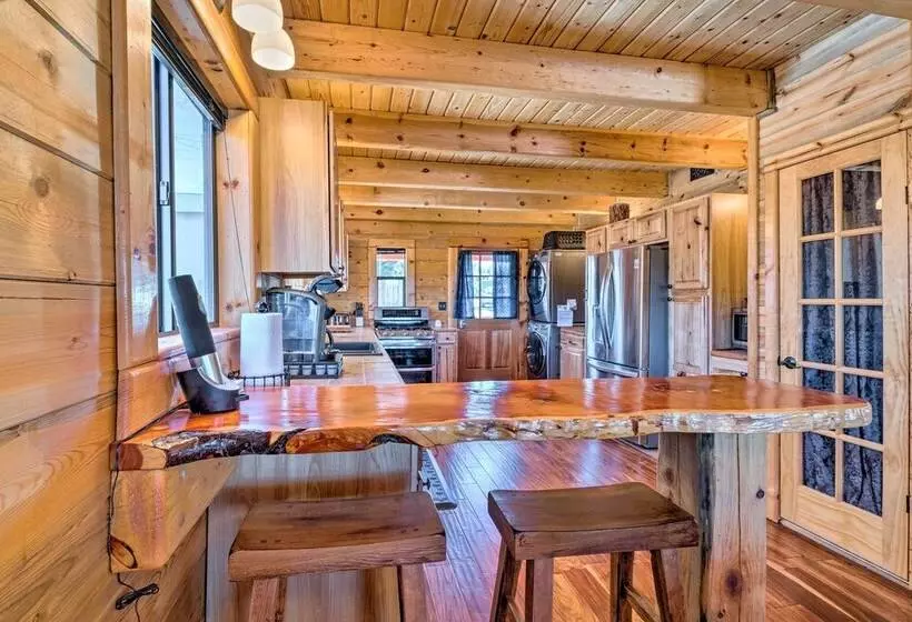 Pet Friendly Cloudcroft Cabin: Walk To Shop, Food