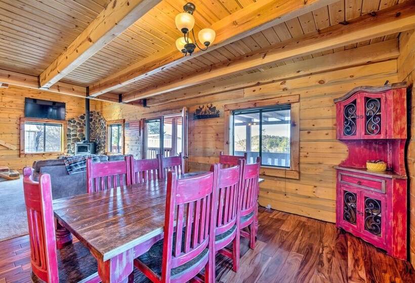 Pet Friendly Cloudcroft Cabin: Walk To Shop, Food