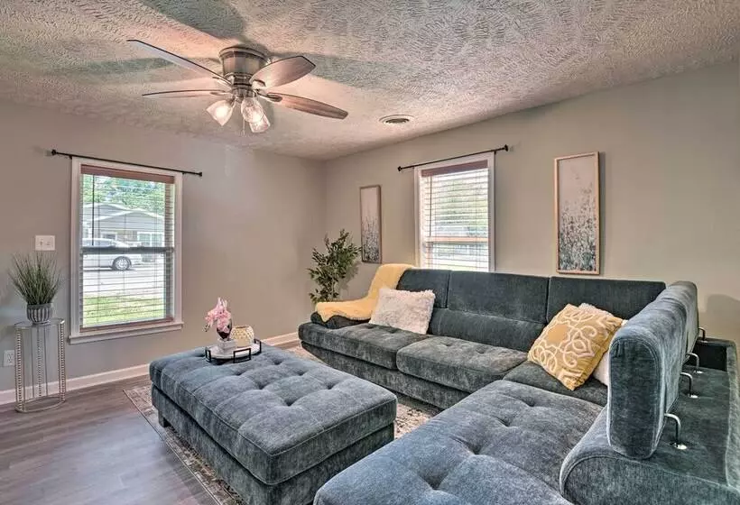 Quaint Downtown Murfreesboro Cottage W/ Lush Yard