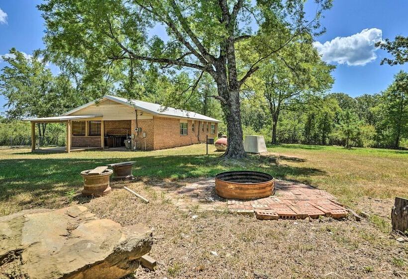 Broken Bow Vacation Rental Home W/ Private Hot Tub
