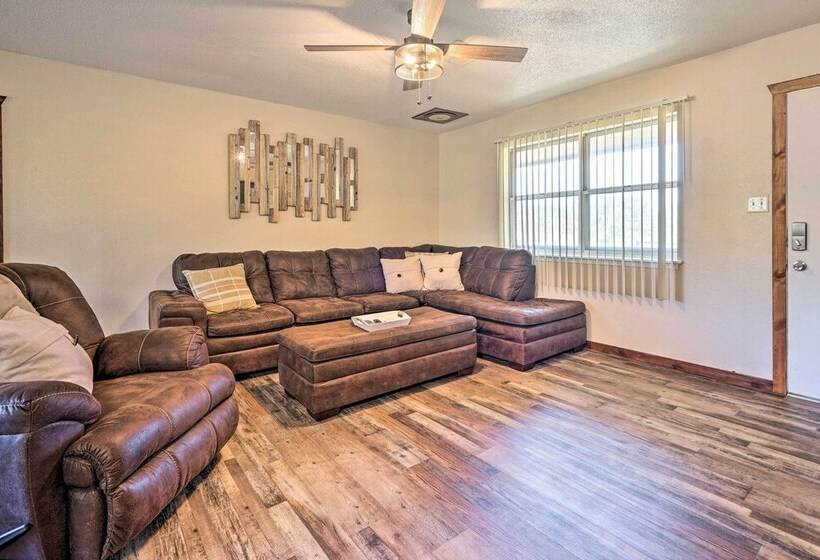 Broken Bow Vacation Rental Home W/ Private Hot Tub