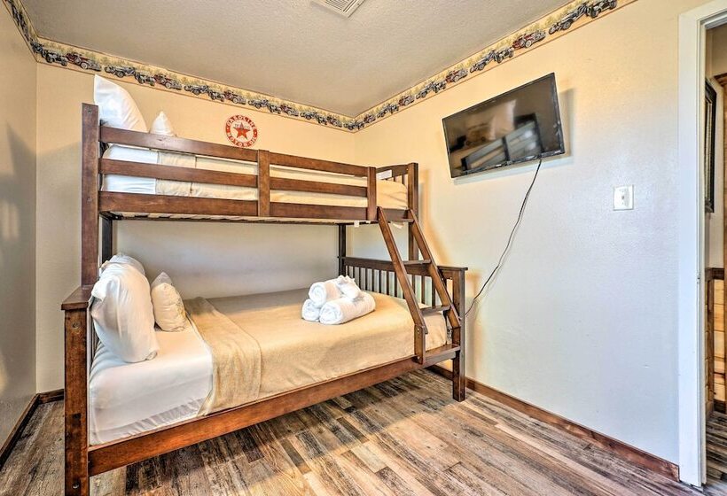 Broken Bow Vacation Rental Home W/ Private Hot Tub