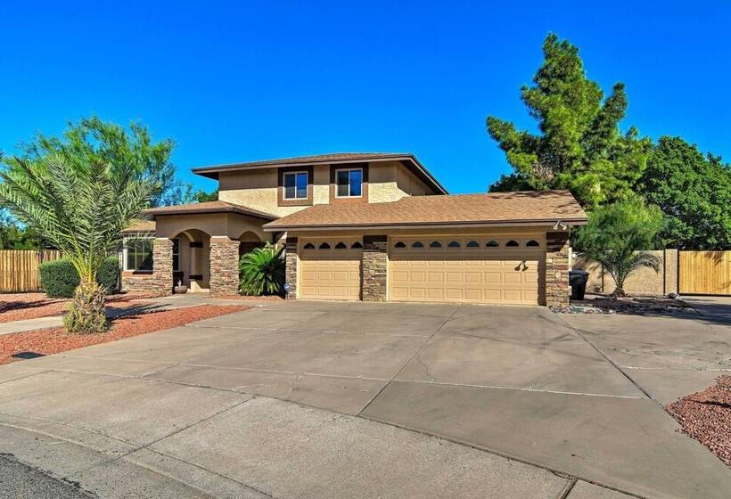 Red Mountain Mesa Oasis: Pool, Bar & Game Room!