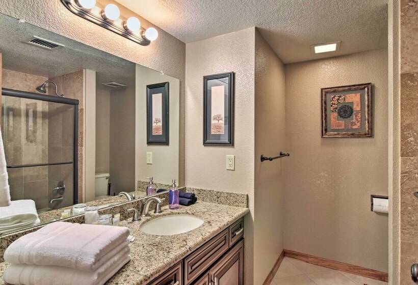 Red Mountain Mesa Oasis: Pool, Bar & Game Room!