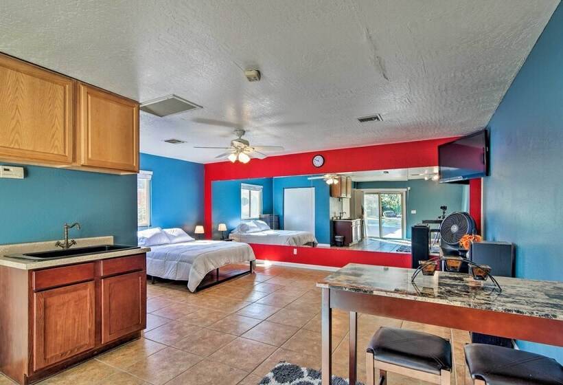 Red Mountain Mesa Oasis: Pool, Bar & Game Room!