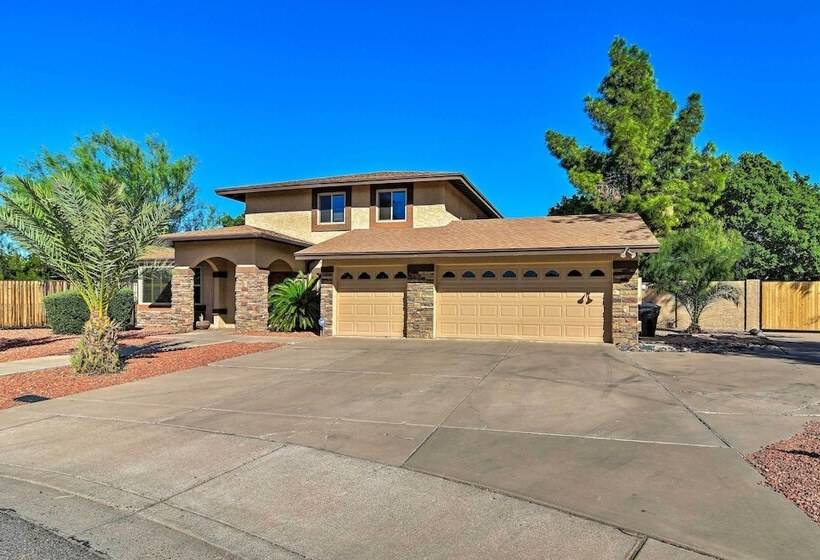 Red Mountain Mesa Oasis: Pool, Bar & Game Room!