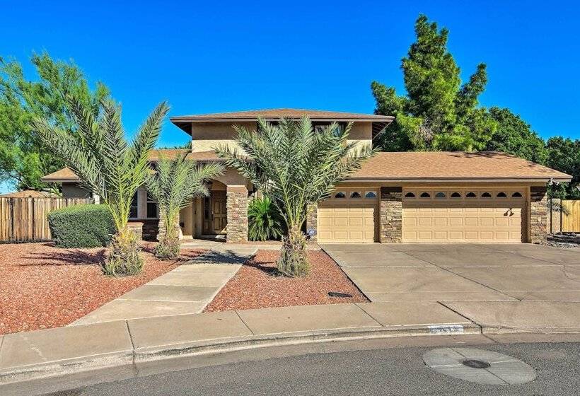 Red Mountain Mesa Oasis: Pool, Bar & Game Room!