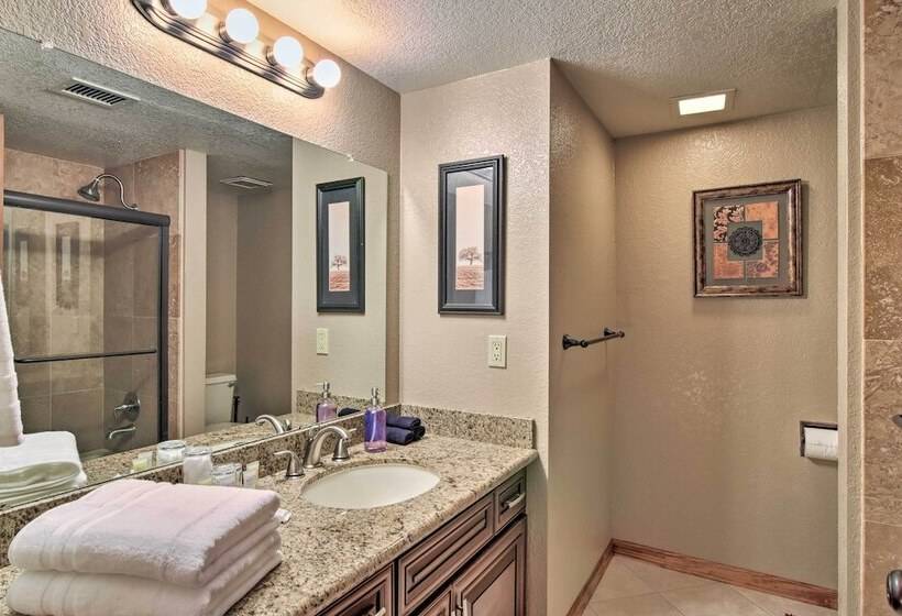 Red Mountain Mesa Oasis: Pool, Bar & Game Room!