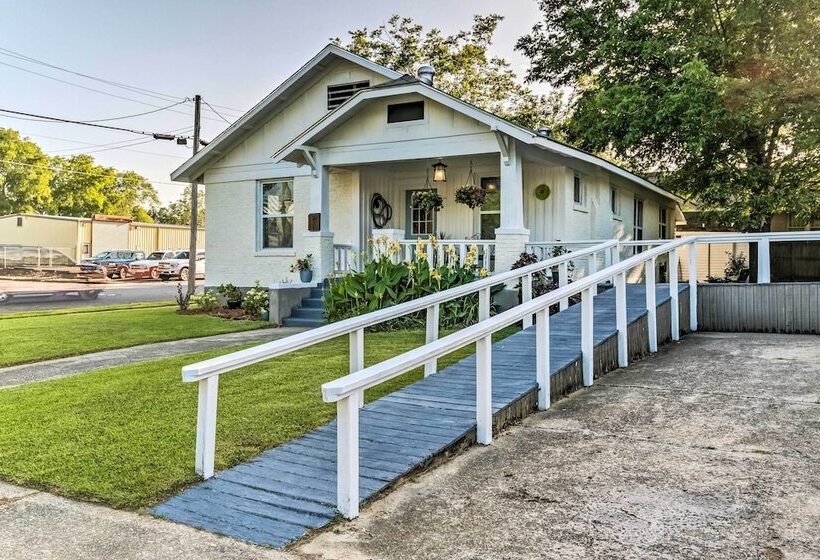 Remodeled Dtwn Hot Springs Home W/ Porch!