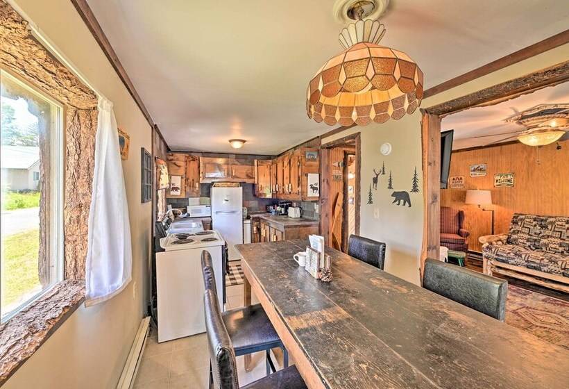 Rustic Caroga Lake Retreat: Fish, Hike & Ski!