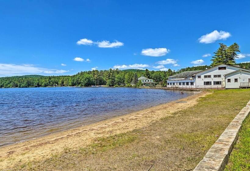 Rustic Caroga Lake Retreat: Fish, Hike & Ski!