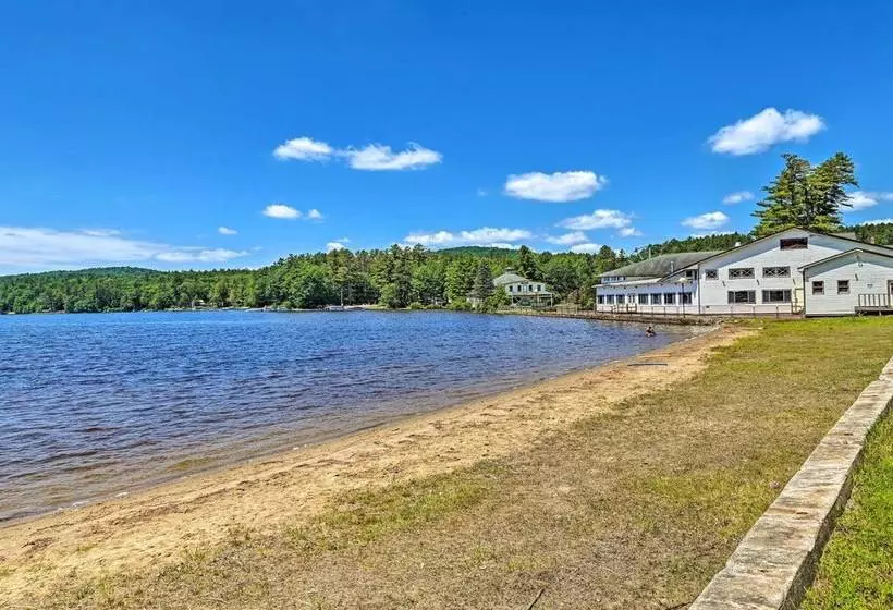 Rustic Caroga Lake Retreat: Fish, Hike & Ski!