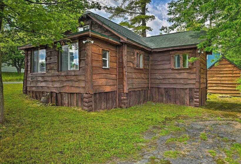 Rustic Caroga Lake Retreat: Fish, Hike & Ski!