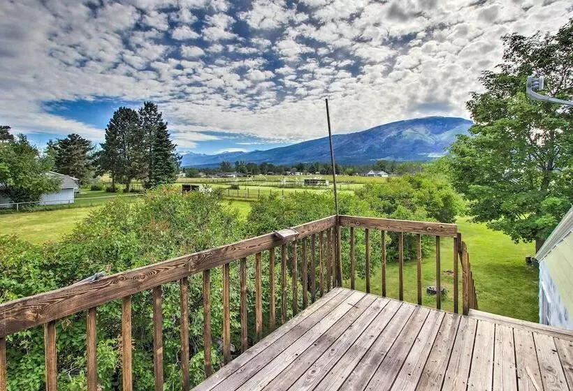 Rustic Hamilton Farmhouse: Stunning Mtn Views