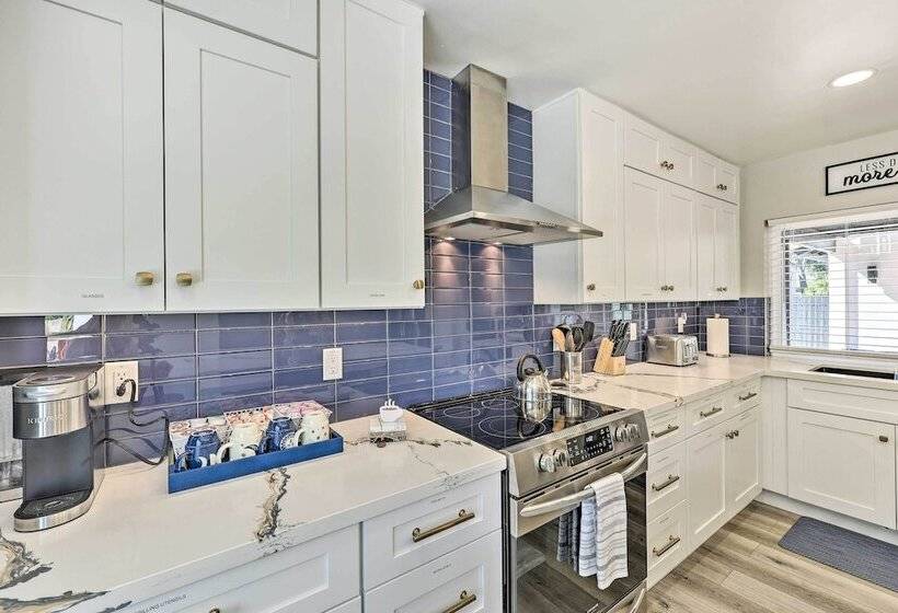 Scottsdale Oasis W/ Pool & Putting Green!