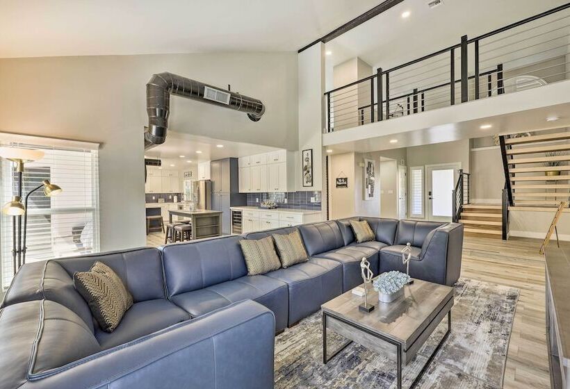 Scottsdale Oasis W/ Pool & Putting Green!