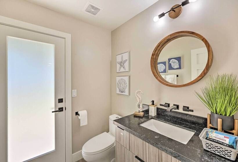 Scottsdale Oasis W/ Pool & Putting Green!