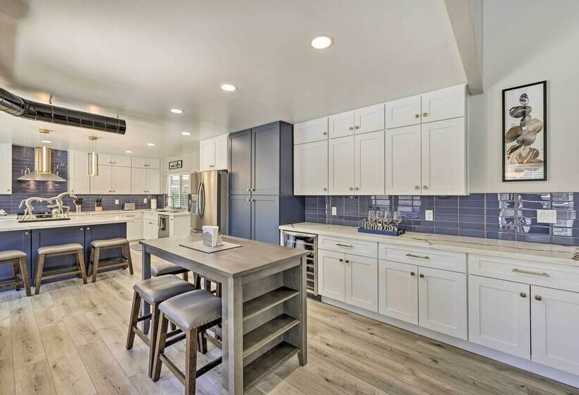 Scottsdale Oasis W/ Pool & Putting Green!