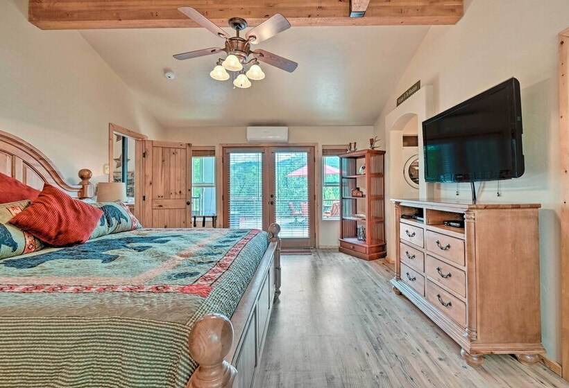 Fire Pit, Deck & Grill: Serene Prescott Cabin!