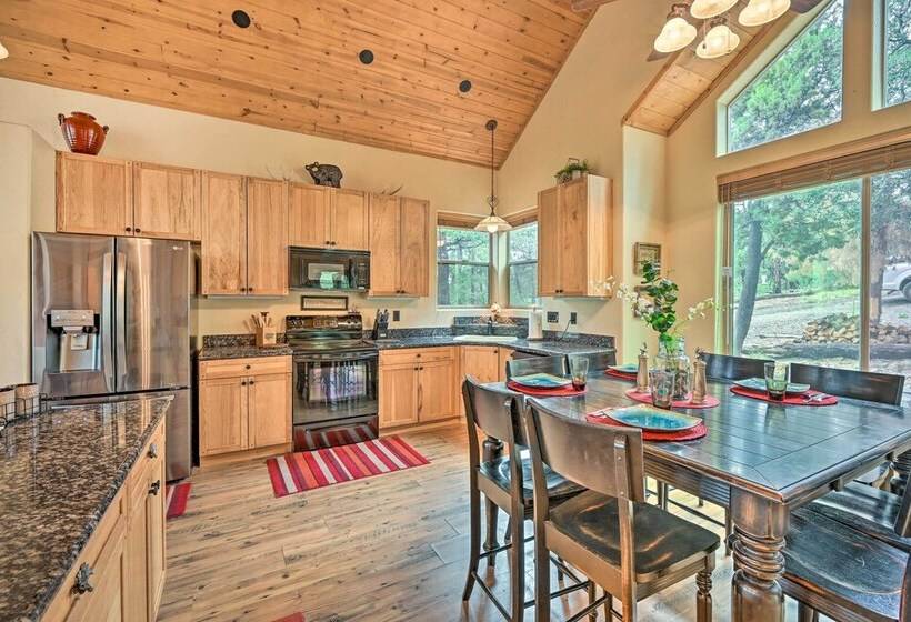 Fire Pit, Deck & Grill: Serene Prescott Cabin!