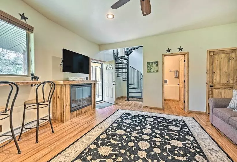 Fire Pit, Deck & Grill: Serene Prescott Cabin!