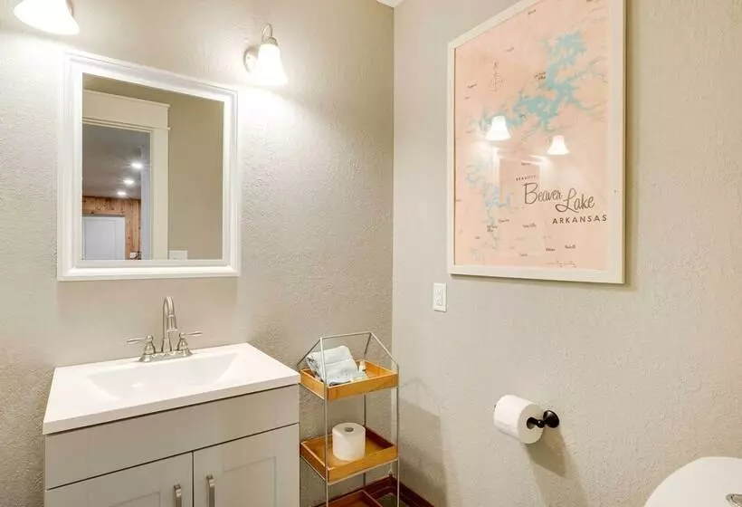 Spacious Home On Beaver Lake W/ Deck & Fire Pit!