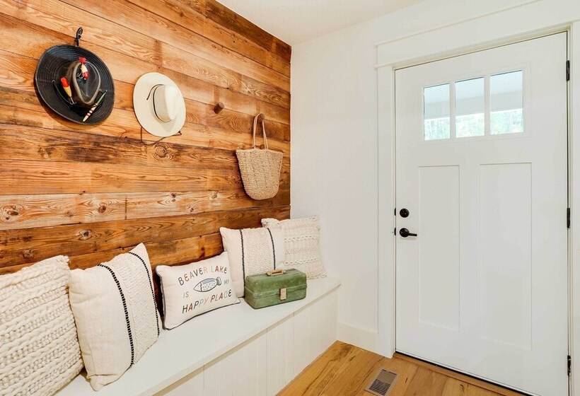 Spacious Home On Beaver Lake W/ Deck & Fire Pit!