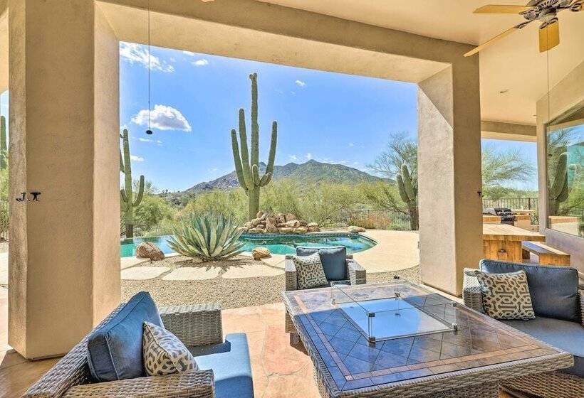 Stunning Cave Creek Home W/ Infinity Pool!