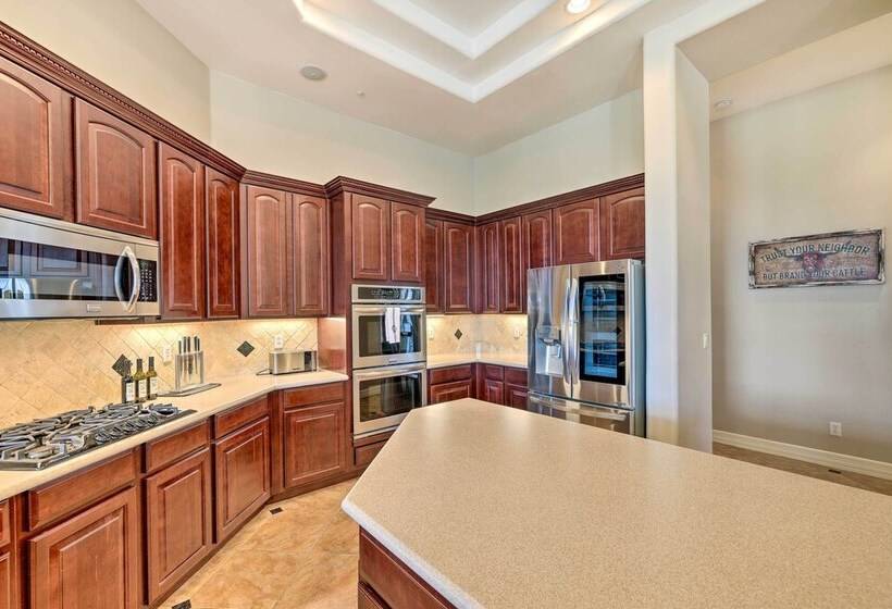 Stunning Cave Creek Home W/ Infinity Pool!