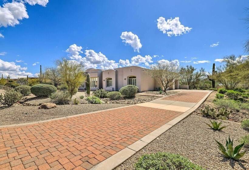 Stunning Cave Creek Home W/ Infinity Pool!