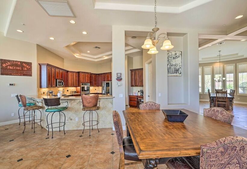 Stunning Cave Creek Home W/ Infinity Pool!