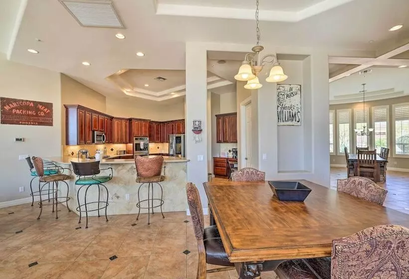 Stunning Cave Creek Home W/ Infinity Pool!