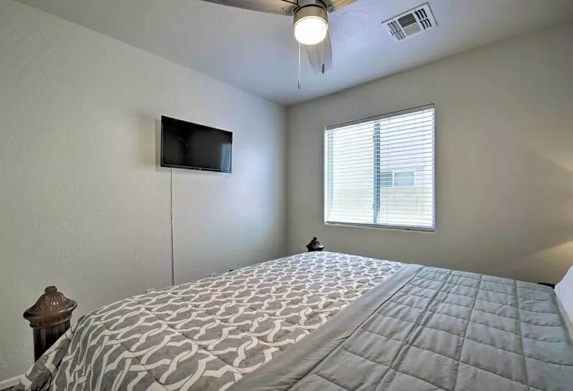 Surprise House W/ Pool, Patio & Gas Grill!