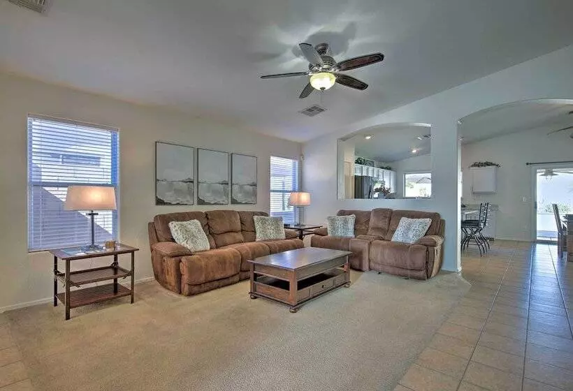 Surprise House W/ Pool, Patio & Gas Grill!