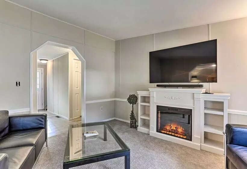 Kayaks, Electric Bicycles: Greentown Hideaway!